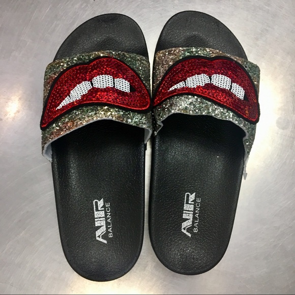 Green glitter lip slide - Picture 3 of 5